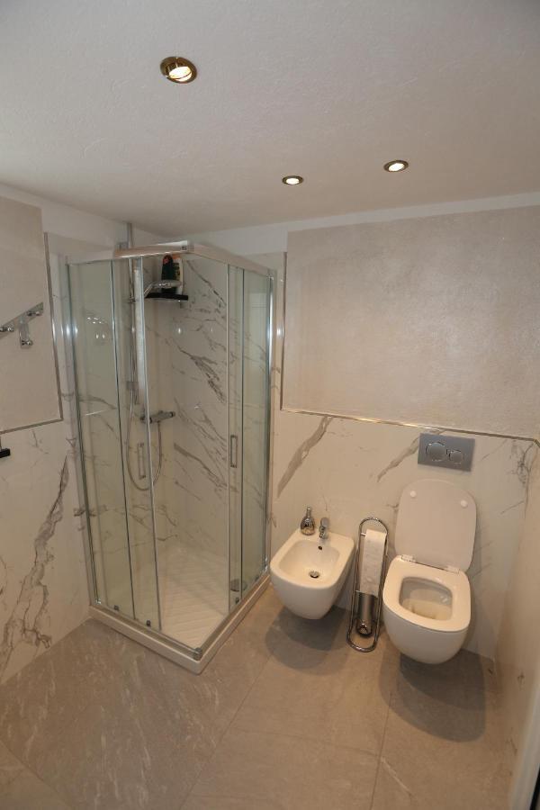 Suite Del Villaggio Sarre Extérieur photo